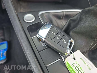 2021 Volkswagen Jetta R-Line – miniatura 8