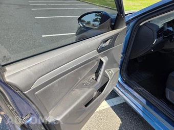 2021 Volkswagen Jetta SE - miniatura 9