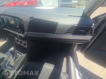 2021 Volkswagen Jetta SE - miniatura 16
