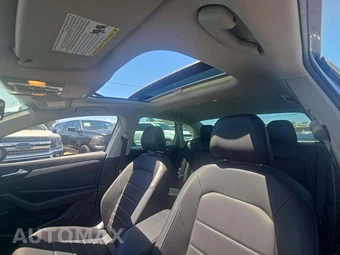 2021 Volkswagen Jetta SE - miniatura 8