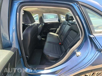 2021 Volkswagen Jetta SE – miniatura 13