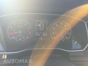 2021 Volkswagen Jetta SE – miniatura 9