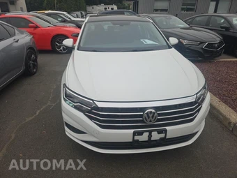 2021 Volkswagen Jetta SE – miniatura 2