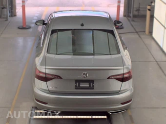 2021 Volkswagen Jetta SE – miniatura 5