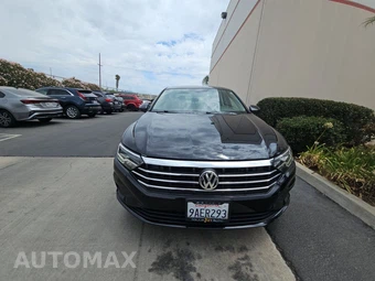 2021 Volkswagen Jetta SE – miniatura 2