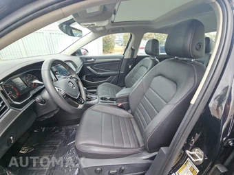 2021 Volkswagen Jetta SE – miniatura 7