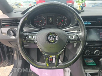 2021 Volkswagen Passat 2.0T R-Line - miniatura 10
