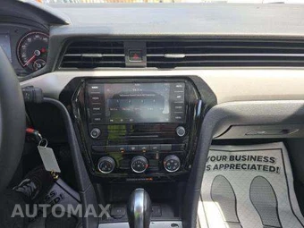 2021 Volkswagen Passat 2.0T S - miniatura 10