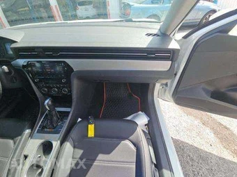 2021 Volkswagen Passat 2.0T SE - miniatura 21