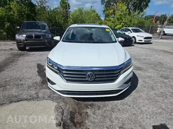 2021 Volkswagen Passat 2.0T SE - miniatura 3