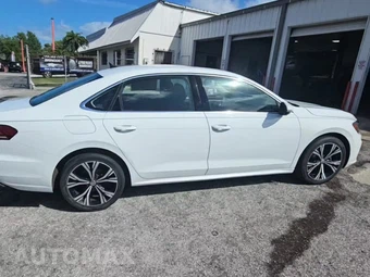 2021 Volkswagen Passat 2.0T SE - miniatura 6