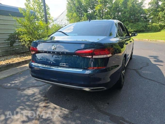 2021 Volkswagen Passat 2.0T SE - miniatura 3