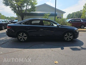 2021 Volkswagen Passat 2.0T SE - miniatura 4