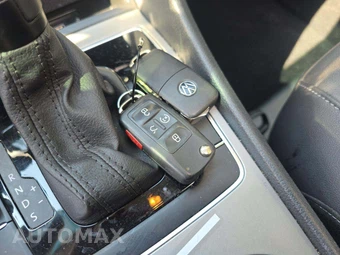 2021 Volkswagen Passat 2.0T SE - miniatura 8