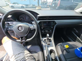 2021 Volkswagen Passat 2.0T SE - miniatura 10
