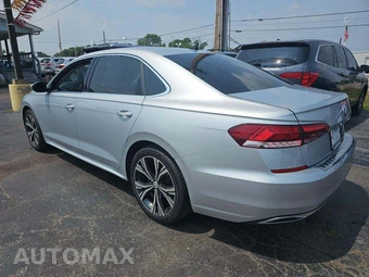 2021 Volkswagen Passat 2.0T SE - miniatura 2