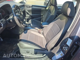 2021 Volkswagen Passat 2.0T SE - miniatura 7