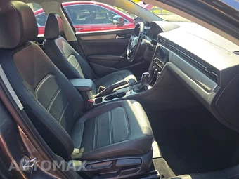 2021 Volkswagen Passat 2.0T SE - miniatura 8