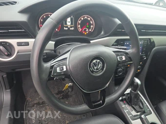 2021 Volkswagen Passat 2.0T SE - miniatura 10