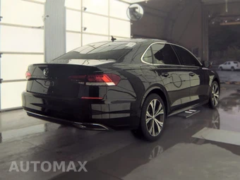2021 Volkswagen Passat 2.0T SE - miniatura 4