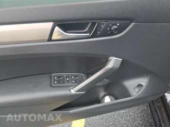 2021 Volkswagen Passat 2.0T SE - miniatura 9