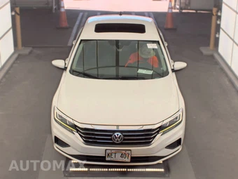 2021 Volkswagen Passat 2.0T SE - miniatura 2