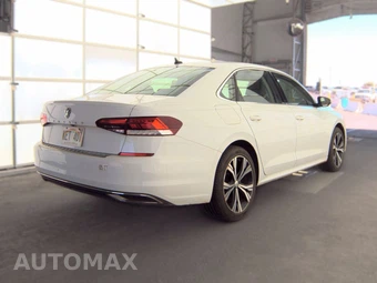 2021 Volkswagen Passat 2.0T SE - miniatura 4