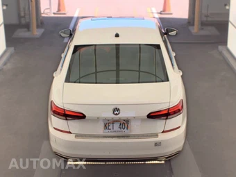 2021 Volkswagen Passat 2.0T SE - miniatura 5