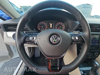 2021 Volkswagen Passat 2.0T SE - miniatura 10