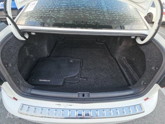 2021 Volkswagen Passat 2.0T SE - miniatura 16