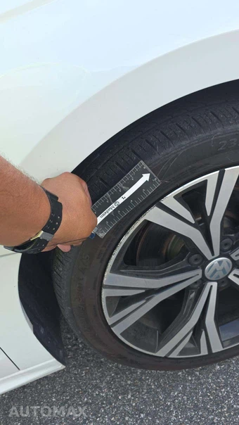 2021 Volkswagen Passat 2.0T SE - miniatura 20