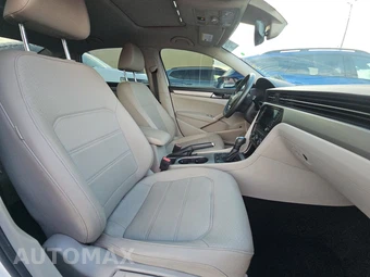 2021 Volkswagen Passat 2.0T SE - miniatura 8