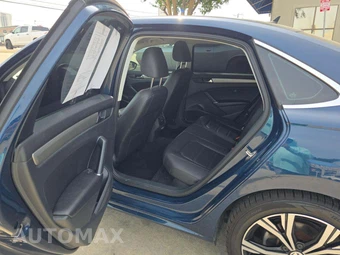 2021 Volkswagen Passat 2.0T SE - miniatura 10