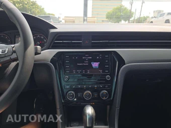 2021 Volkswagen Passat 2.0T SE - miniatura 7