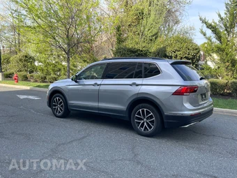2021 Volkswagen Tiguan 2.0T SE - miniatura 11