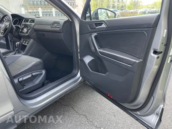 2021 Volkswagen Tiguan 2.0T SE - miniatura 23