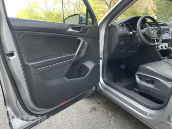 2021 Volkswagen Tiguan 2.0T SE - miniatura 24
