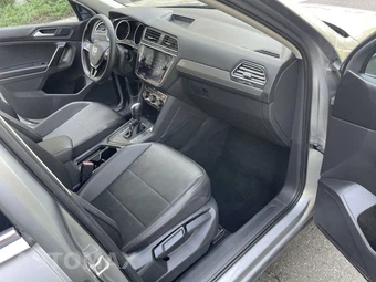 2021 Volkswagen Tiguan 2.0T SE - miniatura 28