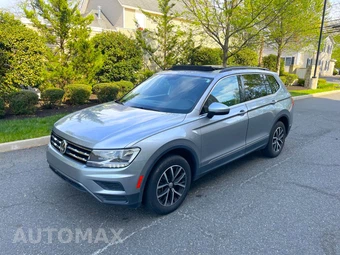 2021 Volkswagen Tiguan 2.0T SE - miniatura 3