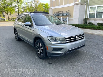 2021 Volkswagen Tiguan 2.0T SE - miniatura 4