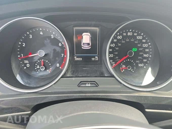 2021 Volkswagen Tiguan S – miniatura 9