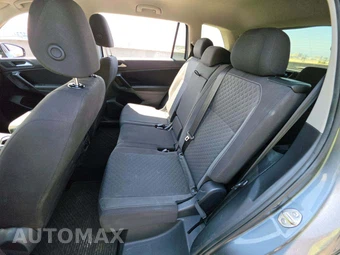 2021 Volkswagen Tiguan S - miniatura 10