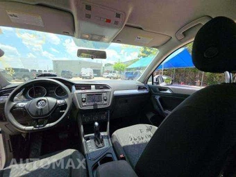 2021 Volkswagen Tiguan S – miniatura 10