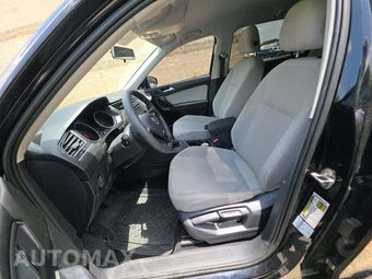 2021 Volkswagen Tiguan S - miniatura 6