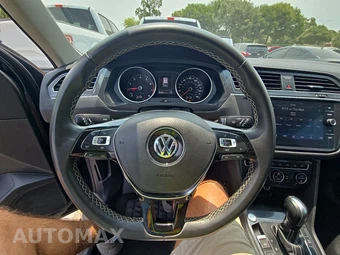 2021 Volkswagen Tiguan SE - miniatura 10