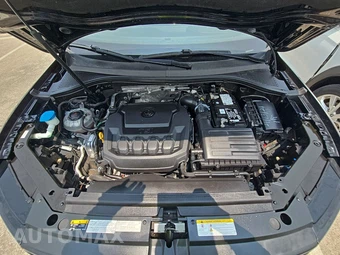 2021 Volkswagen Tiguan SE - miniatura 15