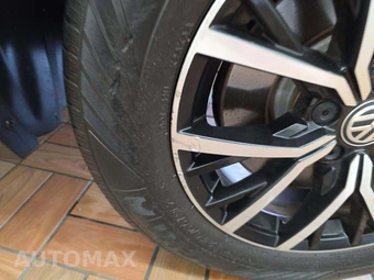 2021 Volkswagen Tiguan SE – miniatura 23