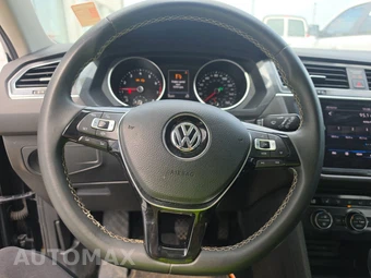 2021 Volkswagen Tiguan SE - miniatura 10