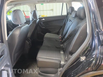 2021 Volkswagen Tiguan SE - miniatura 13
