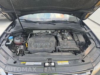 2021 Volkswagen Tiguan SE - miniatura 15